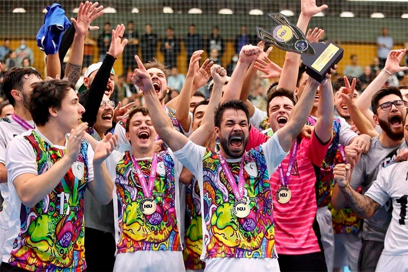 equipe universitaria de futsal conquista titulo inedito foto