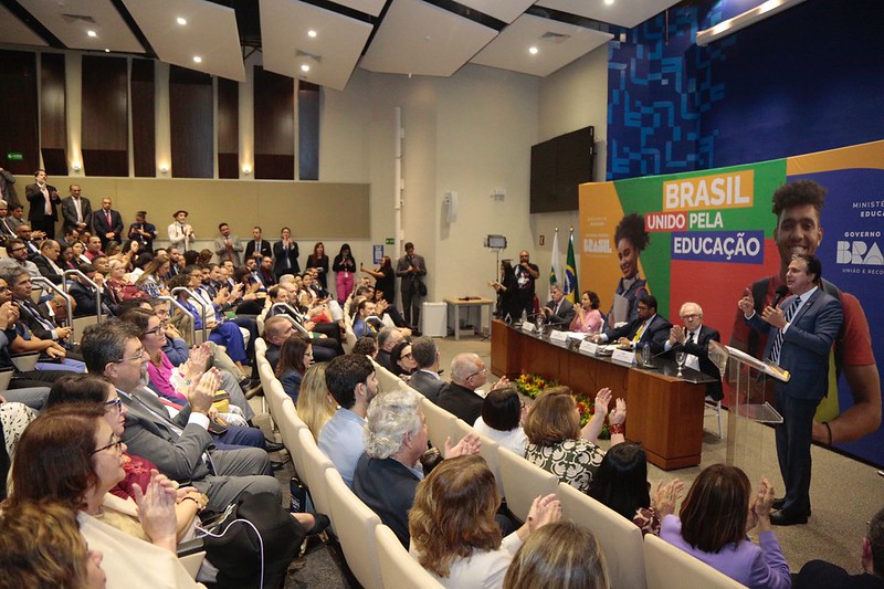 busca por recursos orcamentarios marca agenda de gestores da ufabc em brasilia thumb social foto 03