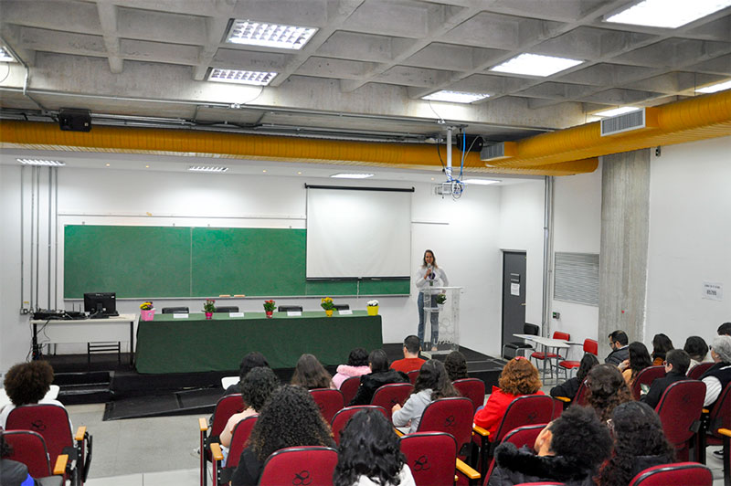 meninas aspirantes a vagas no ensino superior participam do ufabc para min s thumb